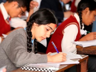 एसईई परीक्षा रोकिएका विद्यार्थीहरुलाई शैक्षिक वर्ष खेर जान नदिने सरकारकाे आश्वासन