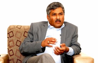 राष्ट्र बैंकले बन्द सटर खोल्न सक्दैन तर, लगानीकर्ताको मनोबल बढाइरहेको छ