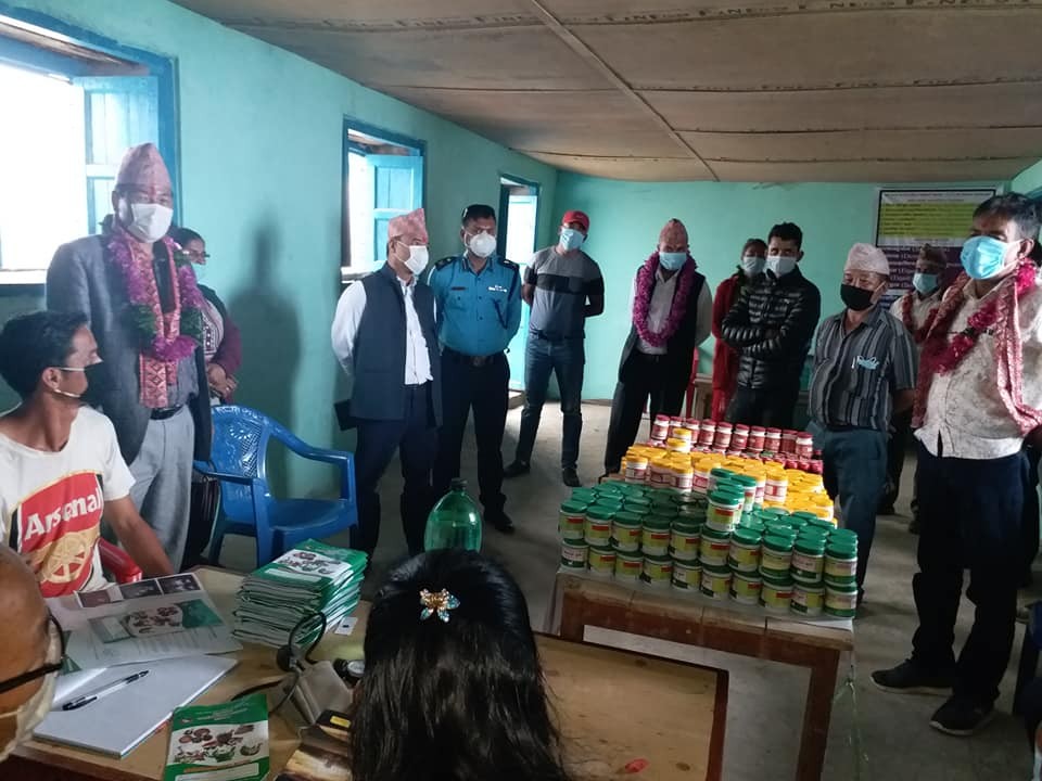 खोटाङको लफ्याङमा आयुर्वेद केन्द्र गाउँघर क्लिनिक सञ्चालन