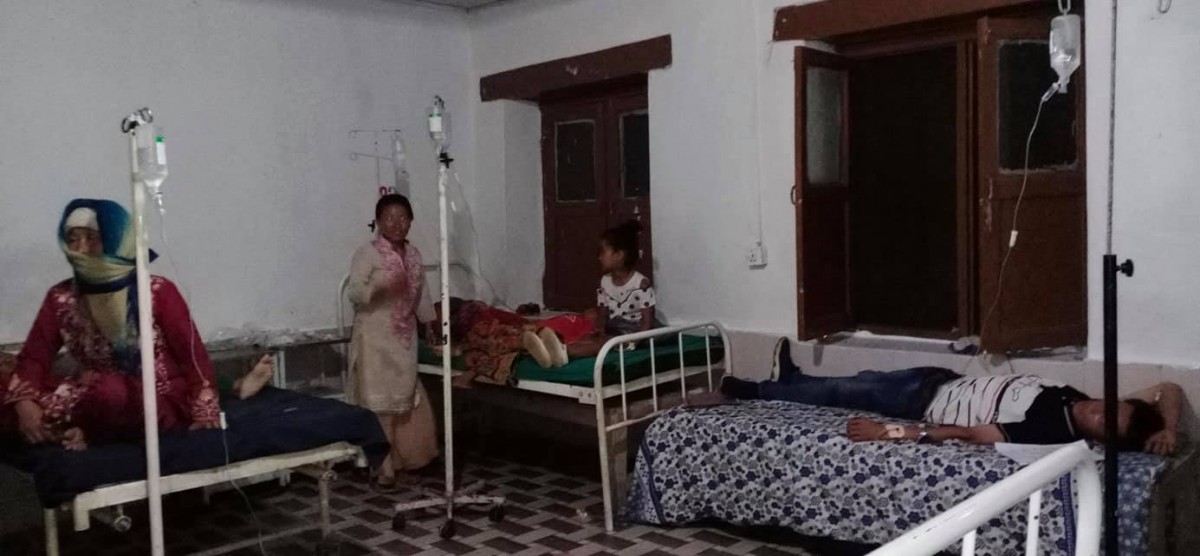 भोज खाँदा बिरामी परेका २० जना डिस्चार्ज