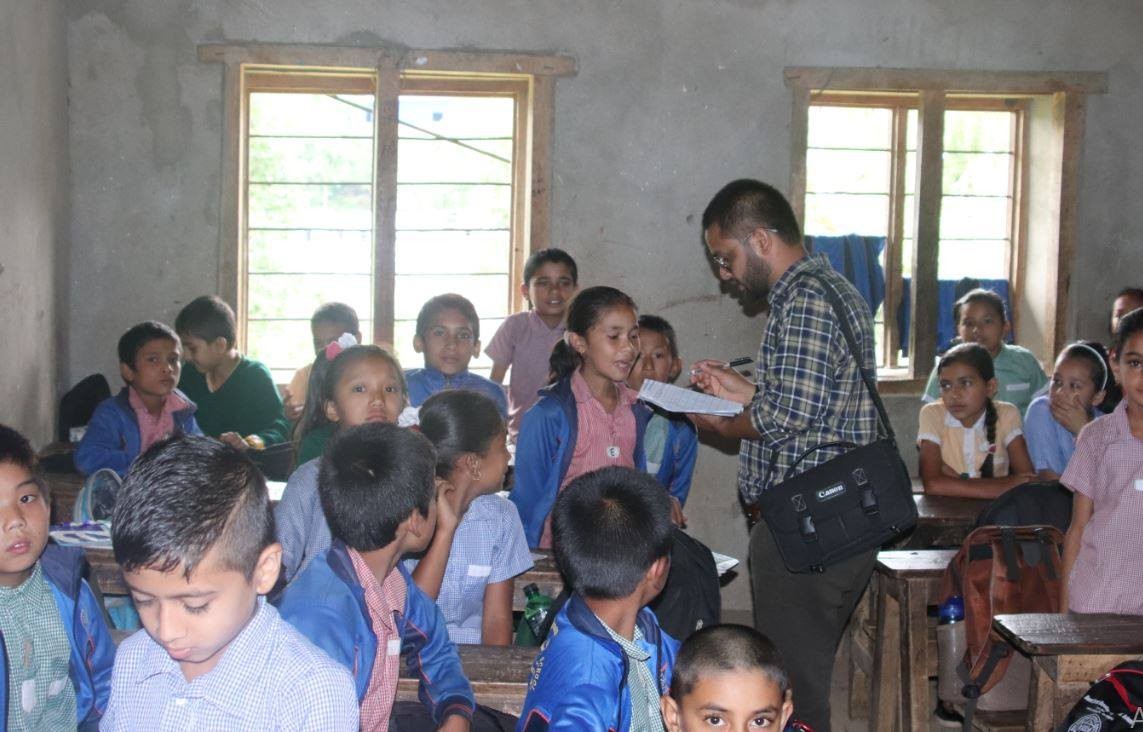 श्रमिकका ३२ बालबच्चालाई छात्रबृत्ति प्रदान