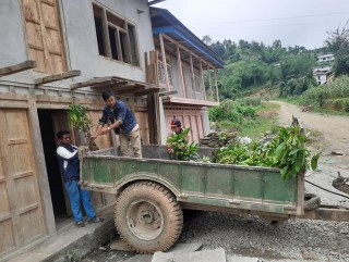 साँढे आठ सय किसानलाई फलफुलको बेर्ना वितरण