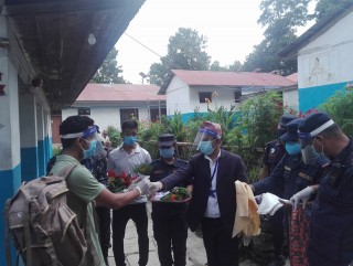 खोटाङमा कोरोना जितेका ६ जना प्रहरी डिस्चार्ज