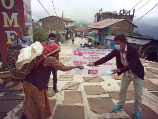 बीपी जन्मजयन्तीको अवशरमा नेविसंघद्धारा मास्क वितरण