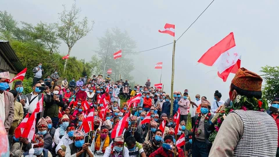 नेकपाका पुर्वगाबिस अध्यक्ष सहितका नेता तथा कार्यकर्ता कांग्रेसमा प्रवेश