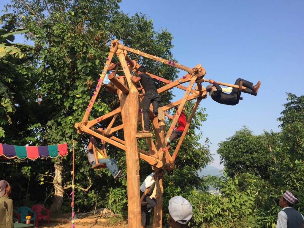दशैंमा पिङ नहाल्न स्वास्थ्य मन्त्रालयकाे आग्रह