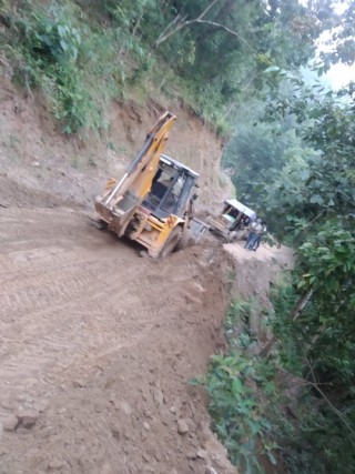 सडक मर्मतकाक्रममा बचेको रकम पुःन सडक मर्मतमै खर्च