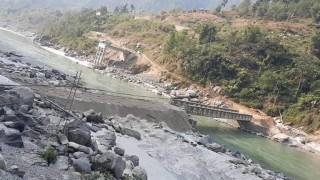 खोटाङको दुई नाकामा बेलिब्रिज हट्दै, तराईसँग छ महिना सम्पर्क टुट्ने