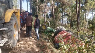 खोटाङमा ट्याक्टर दुर्घटनाहुँदा सह–चालकको मृत्यु, चालक गम्भीर घाईते