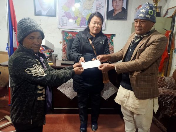 क्यान्सर पिडितलाई जन्तेढुंगा गाउँपालिकाको आर्थिक सहयोग