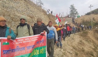 संसद विघटनको विरोधमा साकेलामा जसपाको विरोध प्रदर्शन