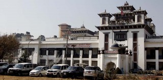 निर्वाचन आयोगद्धारा नेकपाको दुवै पक्षलाई आधिकारिक नमान्ने निर्णय