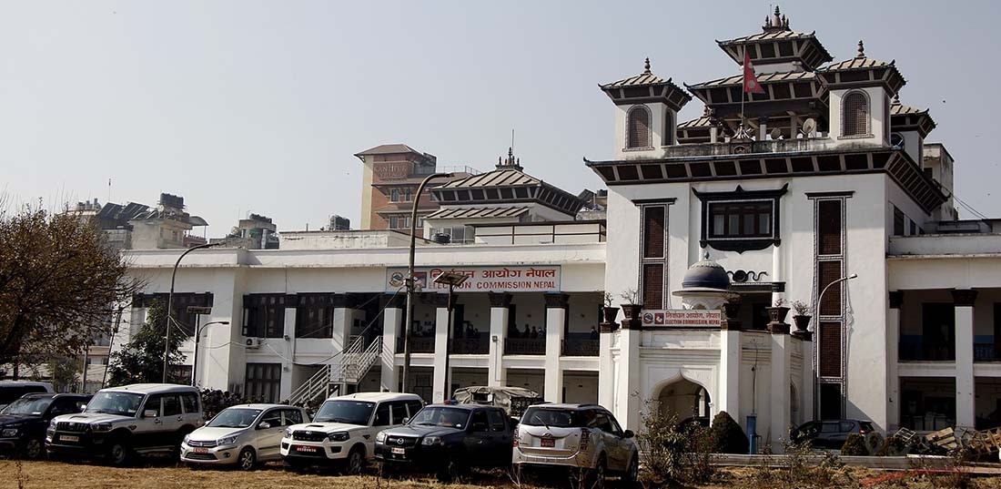 निर्वाचन आयोगद्धारा नेकपाको दुवै पक्षलाई आधिकारिक नमान्ने निर्णय