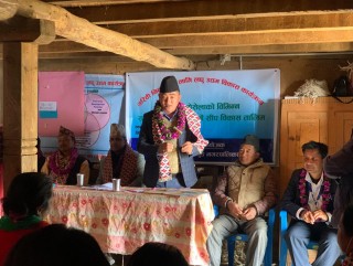 हलेसीमा मकैको खोसेलाबाट आकर्षक सामग्री बनाउन महिलालाई तालिम