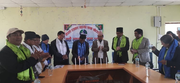 खोटाङका ६ अग्रज पत्रकारलाई सम्मान, क्रियासिल दुई पत्रकार पुरस्कृत