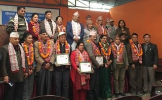 साहित्यकार एबं पत्रकार श्रीरामलाई संसाक भवानी–शंकर लघुकथा सम्मान