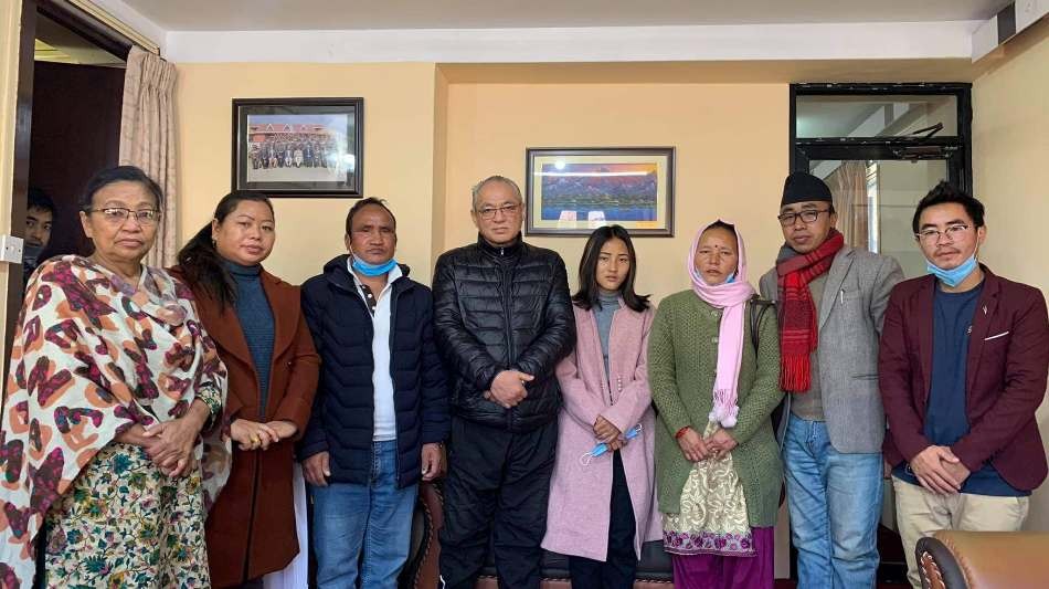प्रभावशाली महिलाको सूचीमा परेकी सपनाले गरिन् गृहमन्त्रीसमक्ष न्यायको याचना