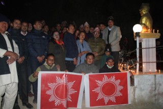 एमाले व्यूँताएको खुसीयालीमा दिक्तेलमा दिप प्रज्वलन