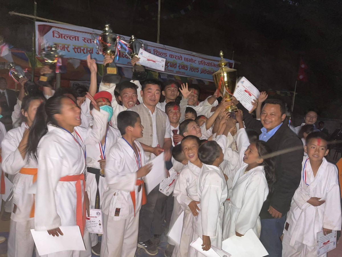 जिल्ला स्तरिय कराते प्रतियोगितामा १३ स्वर्णसहित दिक्तेल डोजो प्रथम
