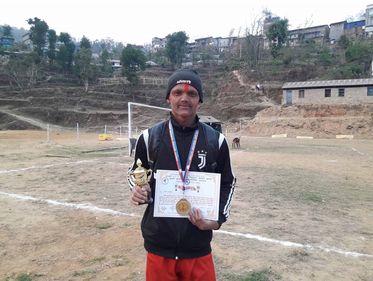 गोल किपरमा उदाउँदै नविन
