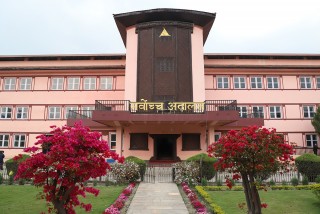 विज्ञको छुट्टै संयन्त्र बनाएर कोरोना नियन्त्रण गर्न सर्वोच्चको अन्तरिम आदेश
