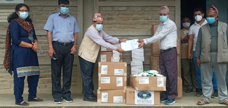 स्वास्थ्य कार्यालय खोटाङलाई स्वास्थ्य सामग्री जुट्ने क्रम जारी