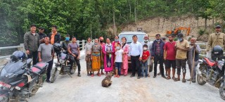 साप्सु खोलाको निर्माणाधिन मोटरेबल पुल बनिनसक्दै सञ्चालनमा ल्याइए