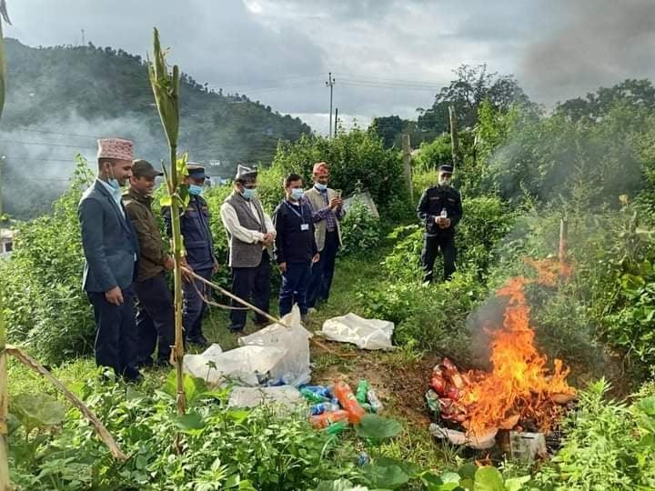 कतै कम तौल, कतै म्याद गुज्रेका खाद्य सामग्री पाईयो, उपभोक्ताको स्वास्थ्यमा गम्भीर लापार्वाही