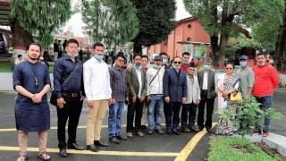 प्रधानमन्त्री देउवा समक्ष खोटाङका दर्जनौं योजनाका लागि बजेट माग