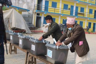 कांग्रेस खोटाङको नेतृत्व चयनका लागि मतदान सुरु