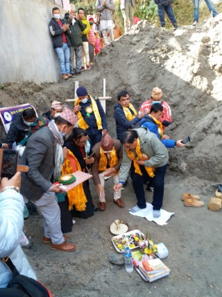 नाछिरिङ समुदायको मुन्धुम घर निर्माण सुरु