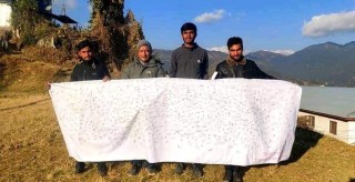 शैक्षिक कर्जाको व्यवस्था, महंगी नियन्त्रण लगायतको माग गर्दै अखिलले बुझाए हस्ताक्षर