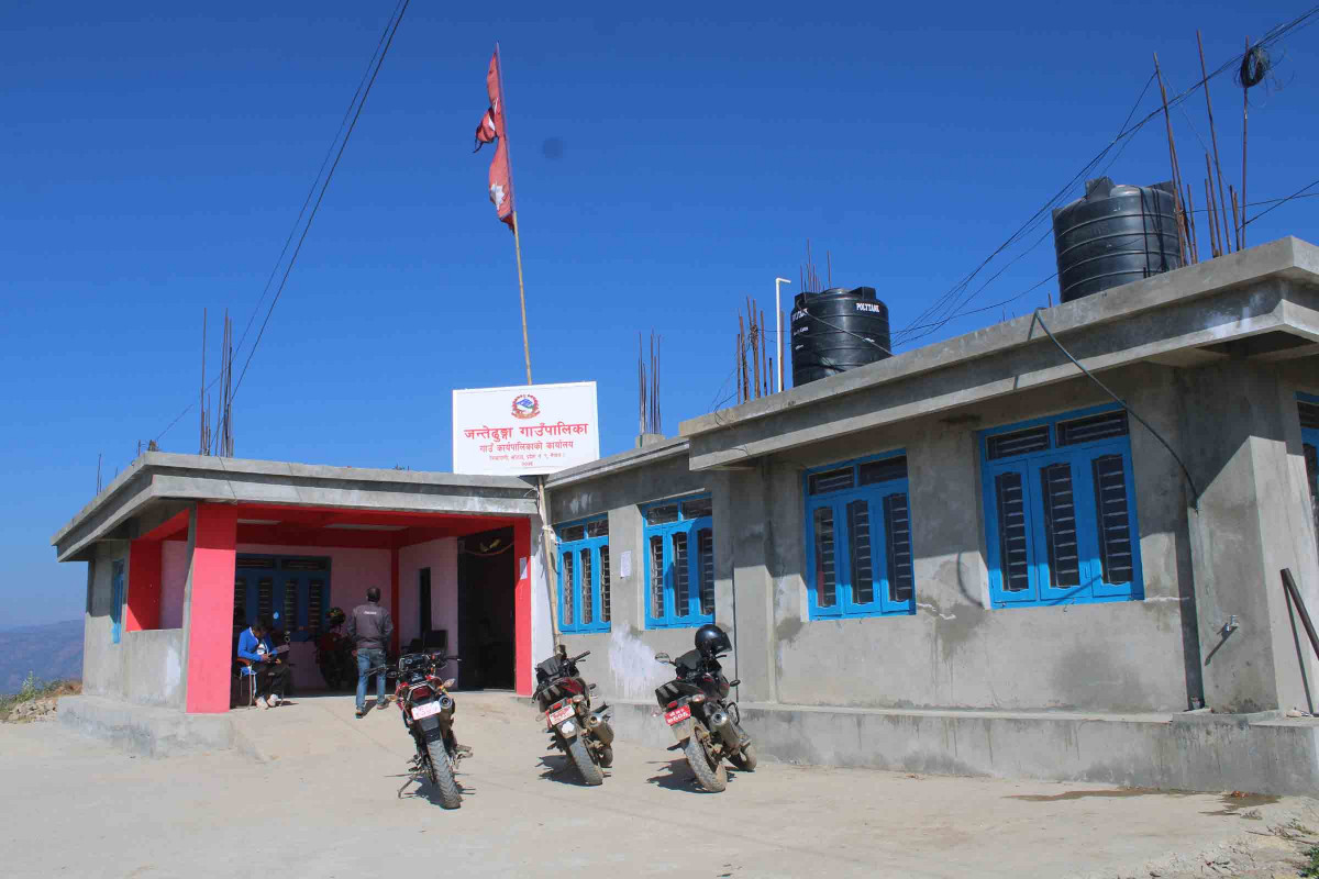 जन्तेढुंगा  : कर्मचारीलाई कोभिड भएपछि गाउँपालिकाको सेवा बन्द