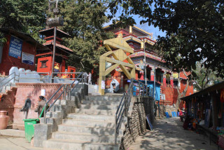 हलेसी मन्दिर : तीन आर्थिक वर्षमा ७७ लाख जम्मा