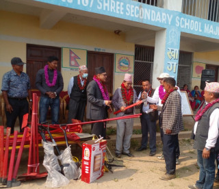 खोटाङ : ६ सामुदायीक वनलाई अग्नि नियन्त्रक औजार