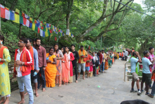 बोलबमले व्यस्त हलेसी