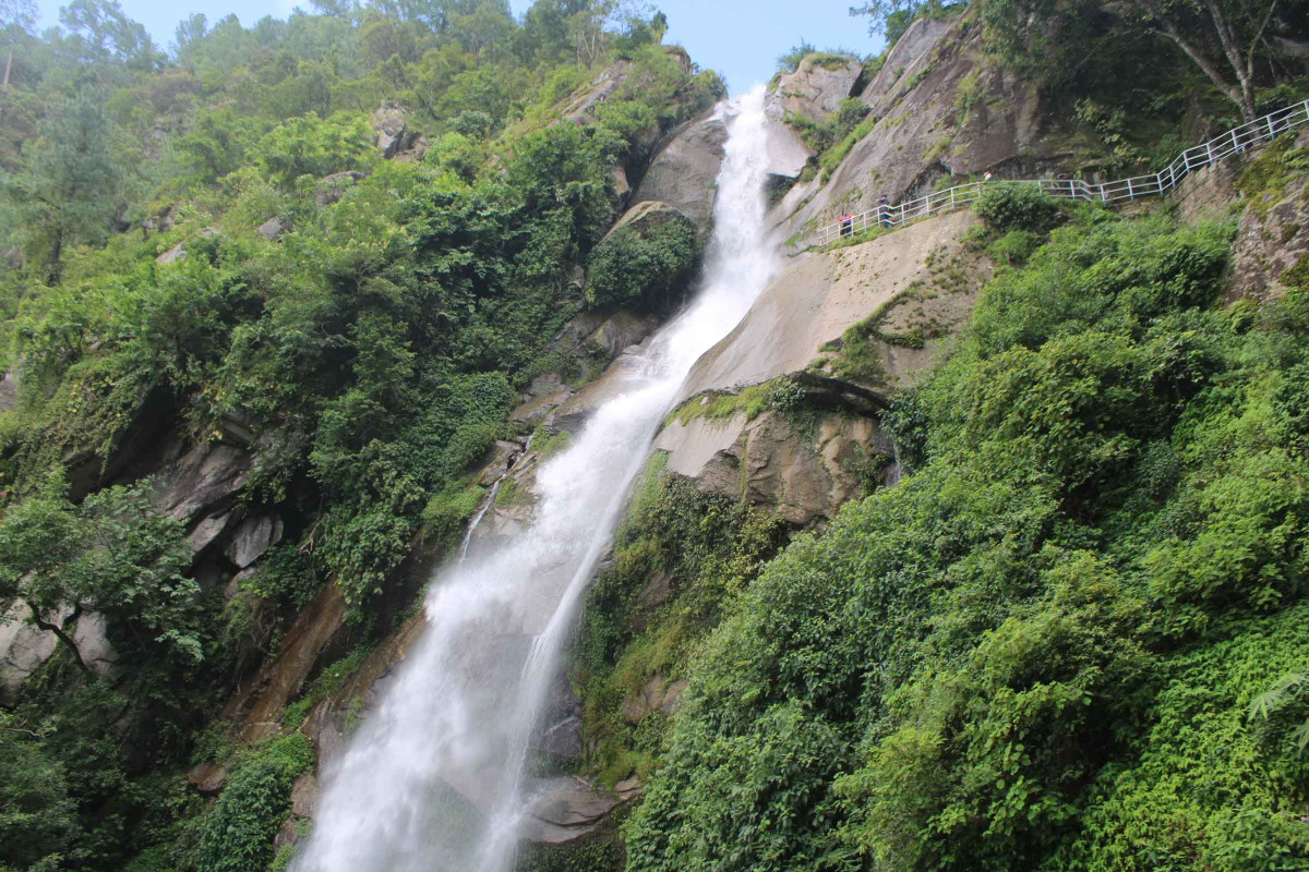 Dhiplung Falls in Khotang (3).JPG