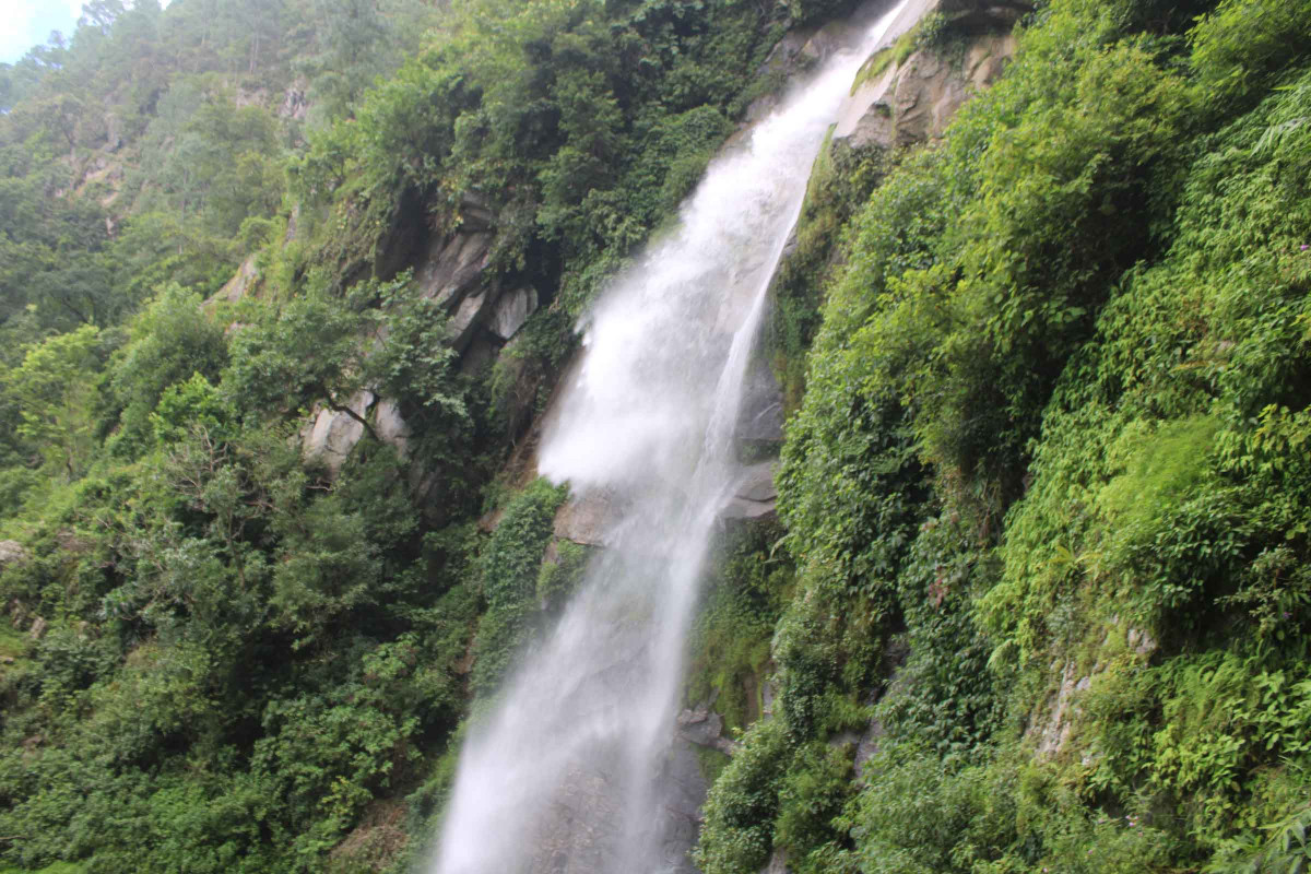 Dhiplung Falls in Khotang (4).JPG