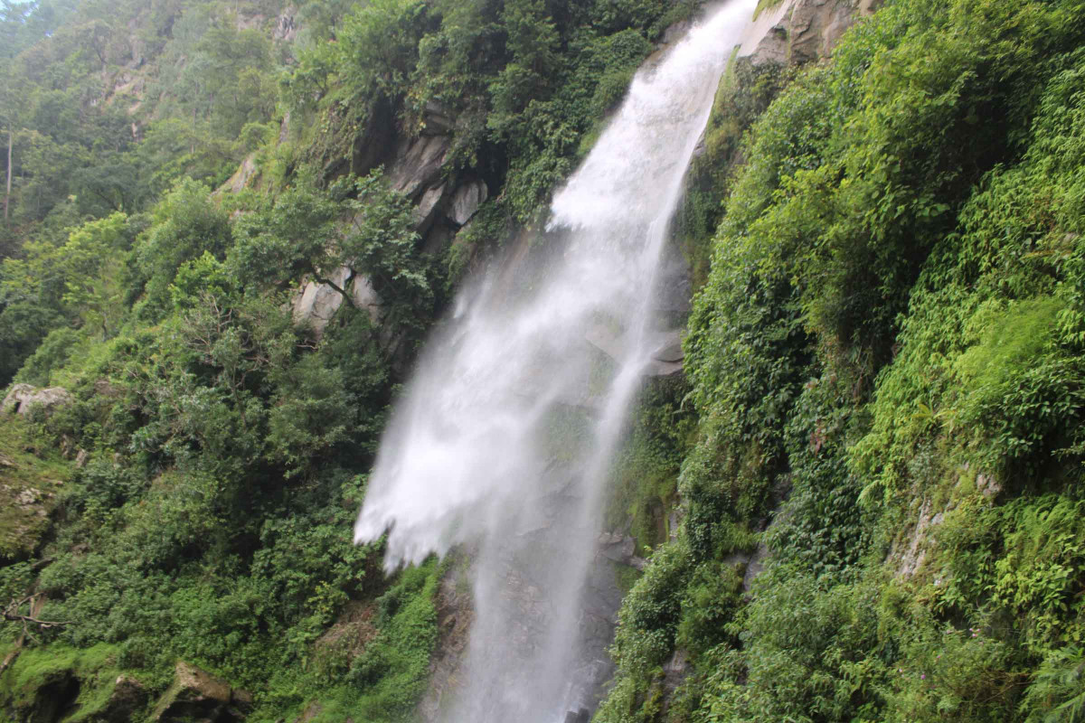 Dhiplung Falls in Khotang (5).JPG