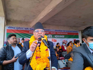 ४ मंसिरको निर्वाचन संविधान रक्षा गर्ने र संविधान च्यात्नेबीचको जनमत संग्रहः प्रचण्ड