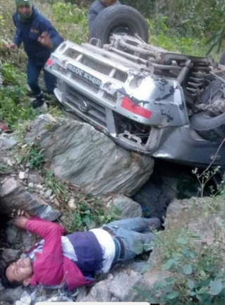 खोटाङमा टाटा सुमो दुर्घट्ना हुँदा चालक गम्भीर घाईते