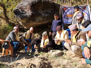 साप्सु कालिका देबिस्थान लिफ्टिङ खानेपानी योजना शिलान्यास