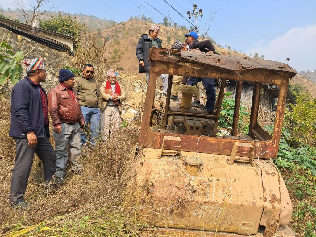 २५ वर्ष पुरानो डोजर व्यवस्थापनमा जिल्ला समन्वय समितिको चासो