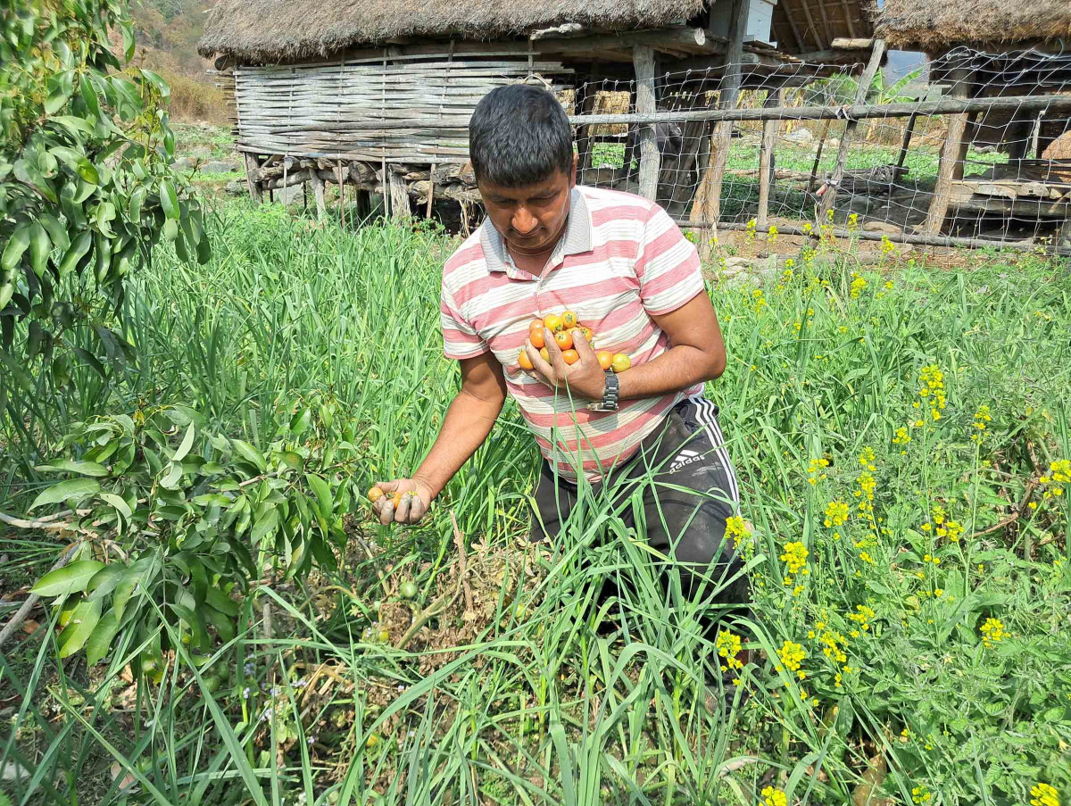 farmer & ward chairman-dolraj (1).jpg