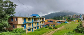 खोटाङ: विद्यार्थीको आँखा पाक्ने समस्याले दुई निजी विद्यालयको पठन–पाठन बन्द