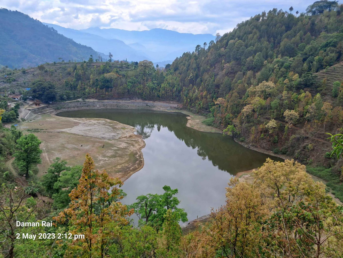 गेगरले पुरिदैछ बाराहपोखरी