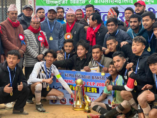 बाक्सिला रनिङ गोल्डकपको प्रथम पुरस्कार भगवती स्पोर्टस क्लव खोटाङबजारले उचाल्यो