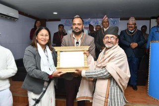 प्रेस स्वतन्त्रता सेनानी कृष्ण आचार्य सुनसरीमा सम्मानित