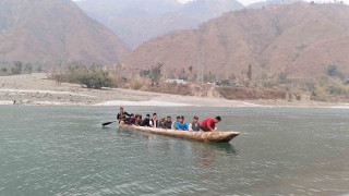 अझै विस्थापित भएन डुंगा