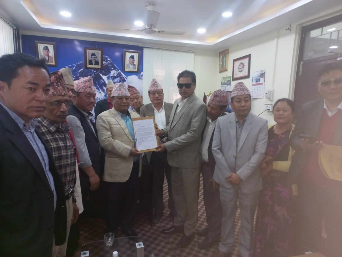 कोसी प्रदेशको जनस्वास्थ्य ऐनको बिरोधमा उत्रिए जिल्ला समन्वय समिति प्रमुख